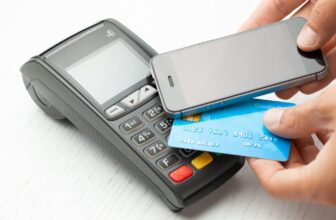 Brezstično plačilo s kartico in telefonom